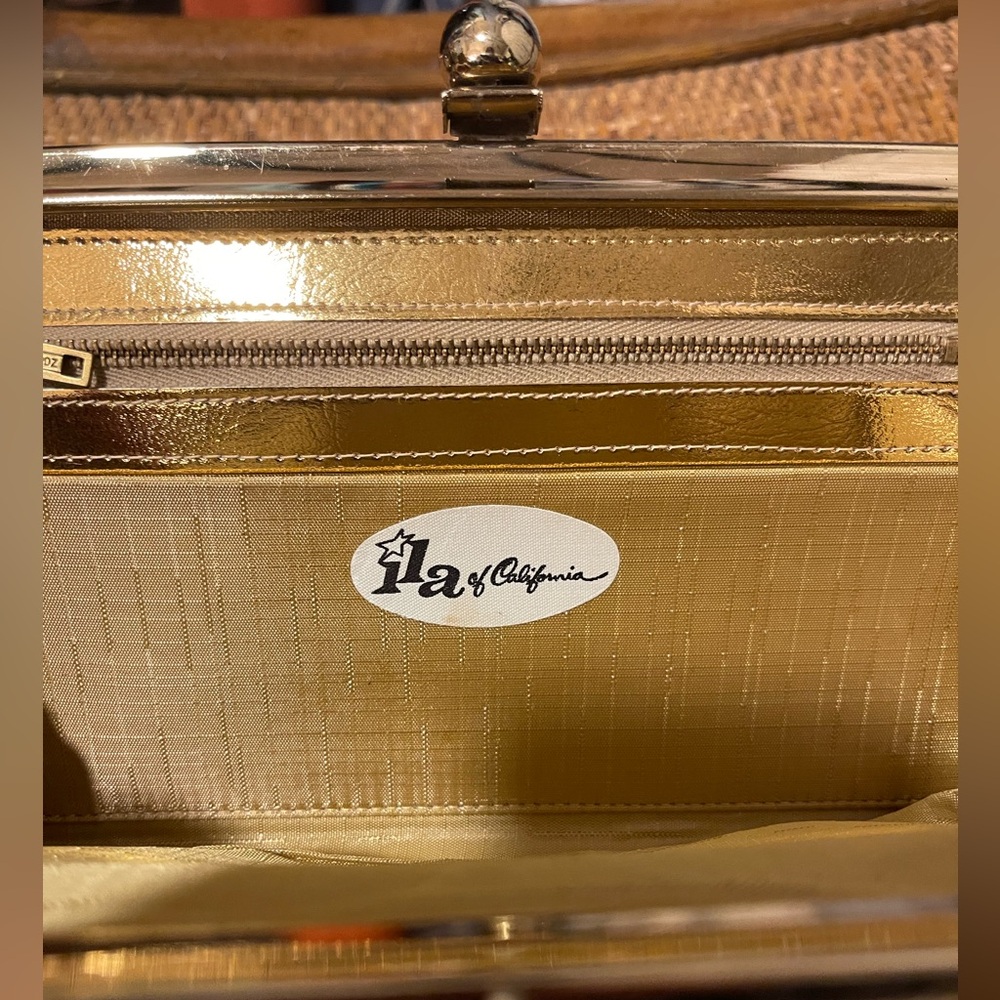 Vintage gold lame’ evening clutch with a metallic finish - Picture 2 of 5